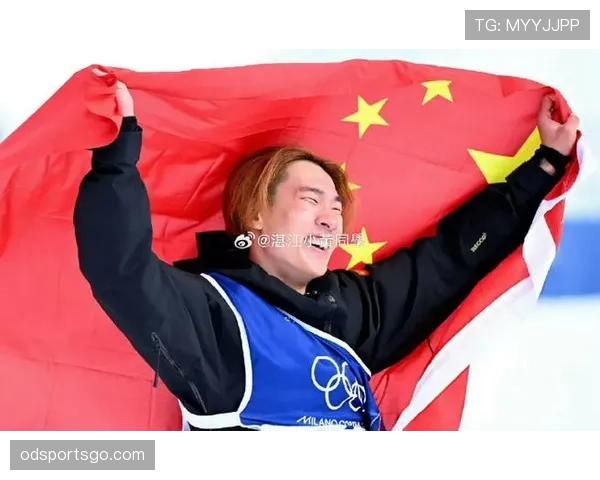 苏翊鸣赛场是冰山，私下像行走的钱包，这反差看着就心塞